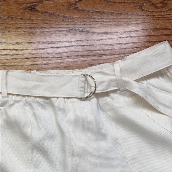 Bishop + Young white high waisted shorts with belt - Picture 3 of 5